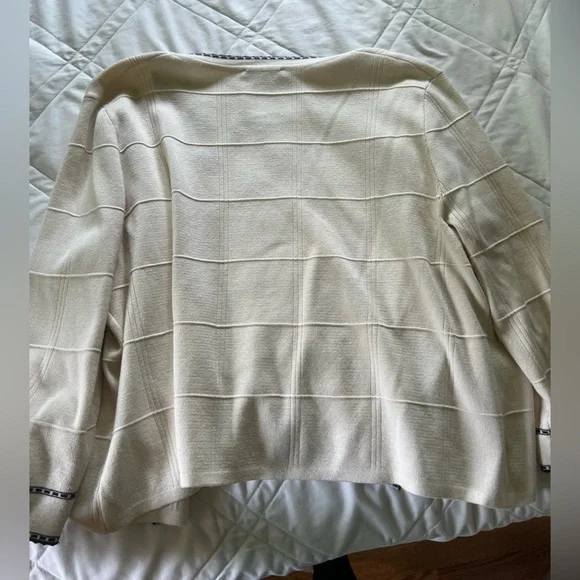 Adrianna Papell Cream and Black Blazer with Relaxed Silhouette - Picture 2 of 4